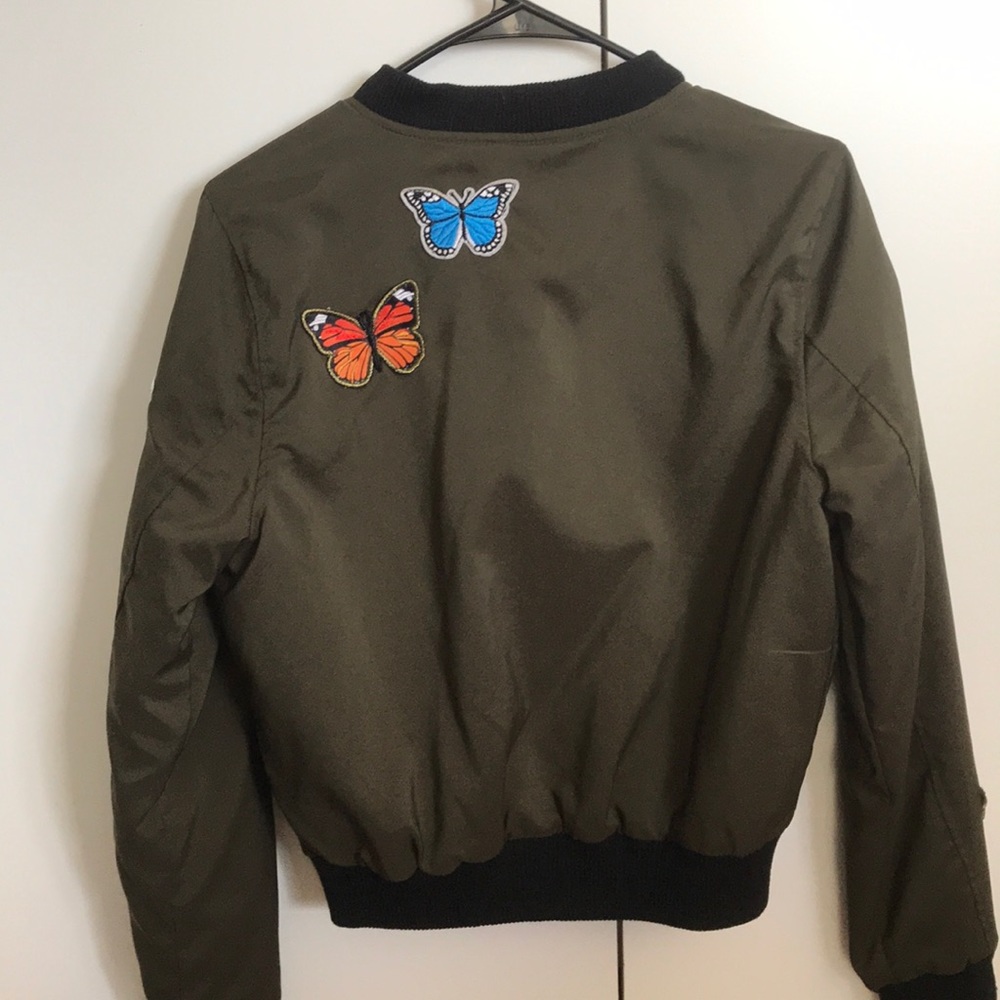 Bomber Jacket 💚 - Picture 2 of 6